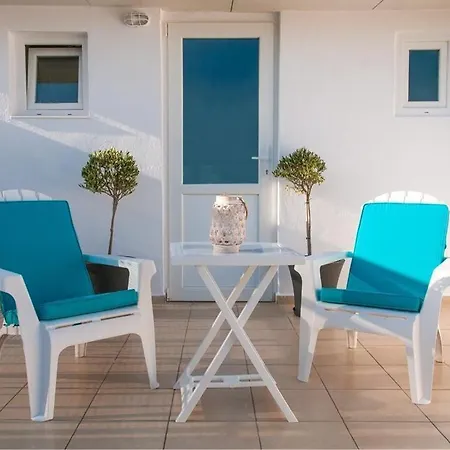 Konstantinou - Smart & Roof Terrace Apartment *